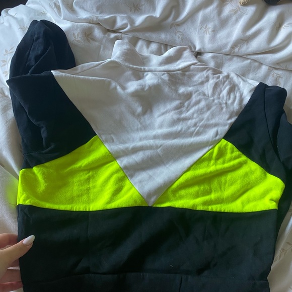 half zip crop sweatshirt - Picture 3 of 5